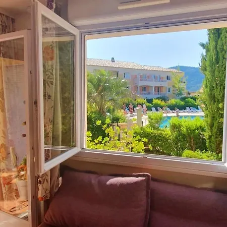 Appartement Charmant Roquebrune 35M² Piscine Partagee Апартаменты Рокбрюн-сюр-Аржан