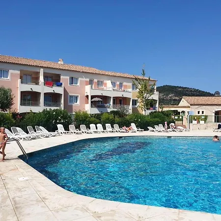 Appartement Charmant Roquebrune 35M² Piscine Partagee Рокбрюн-сюр-Аржан