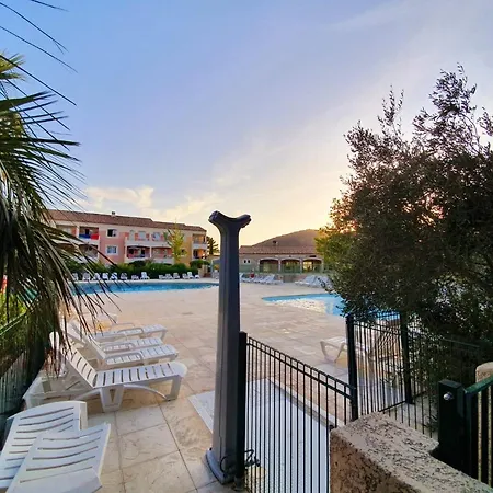 Appartement Charmant Roquebrune 35M² Piscine Partagee Апартаменты Рокбрюн-сюр-Аржан